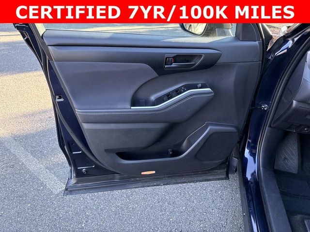 2025 Toyota Highlander LE