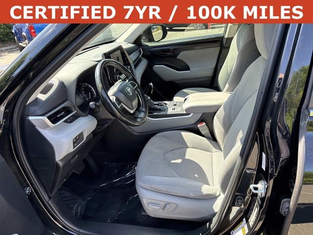 2024 Toyota Highlander LE