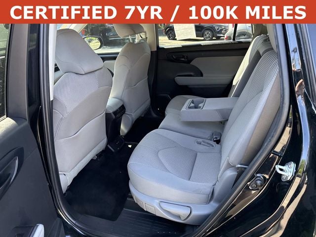 2024 Toyota Highlander LE