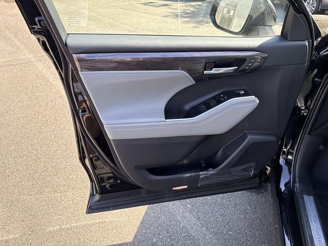 2026 Toyota Highlander Limited