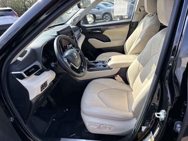 2023 Toyota Highlander Platinum