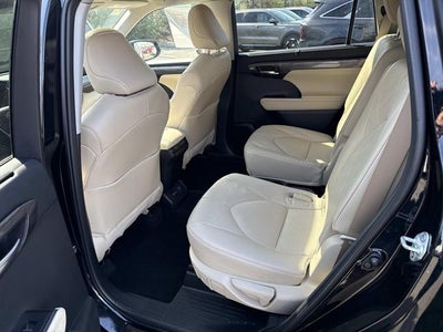 2023 Toyota Highlander Platinum