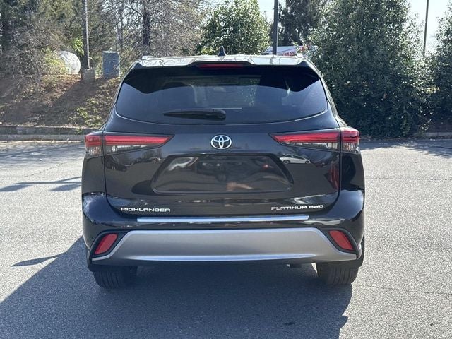 2023 Toyota Highlander Platinum