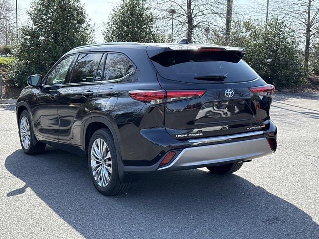 2023 Toyota Highlander Platinum