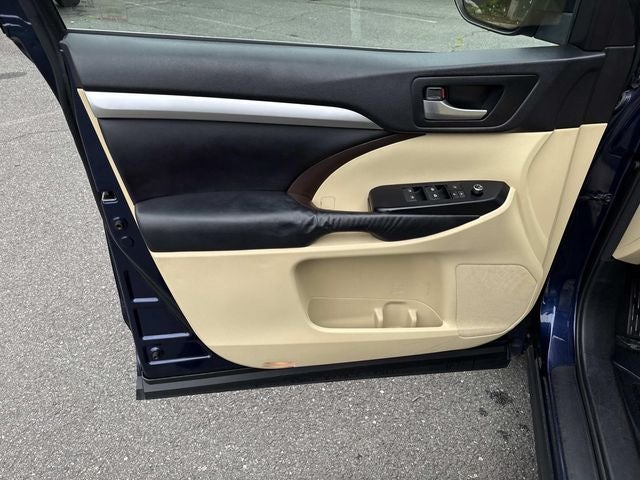 2016 Toyota Highlander XLE V6