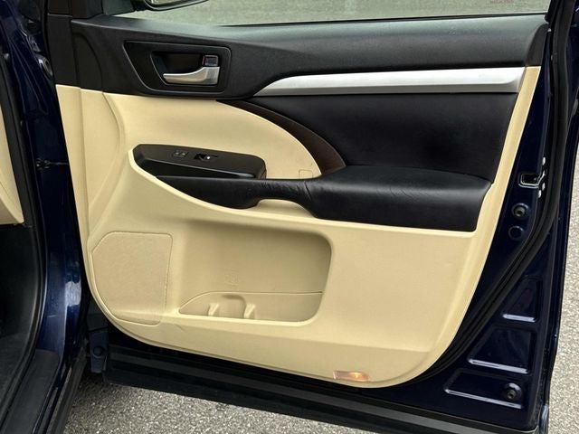 2016 Toyota Highlander XLE V6