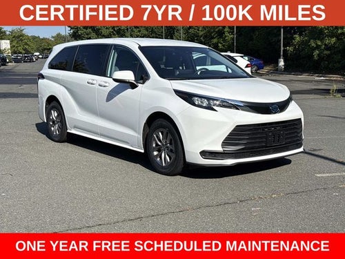 2024 Toyota Sienna LE 8 Passenger