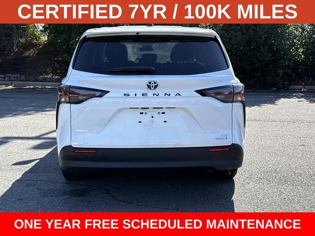 2024 Toyota Sienna LE 8 Passenger