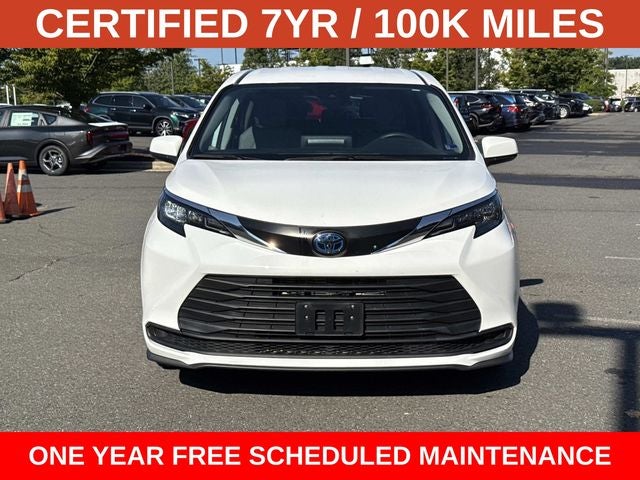 2024 Toyota Sienna LE 8 Passenger