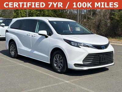 2024 Toyota Sienna LE 8 Passenger