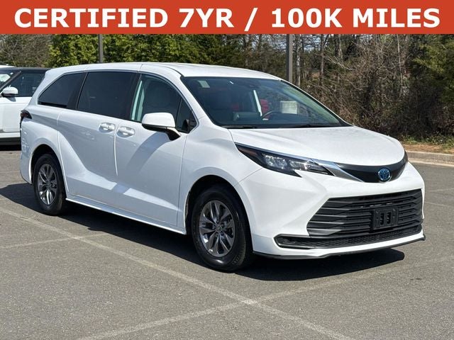 2024 Toyota Sienna LE 8 Passenger