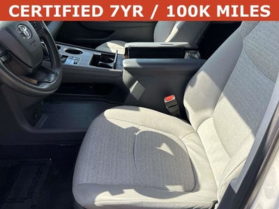 2024 Toyota Sienna LE 8 Passenger