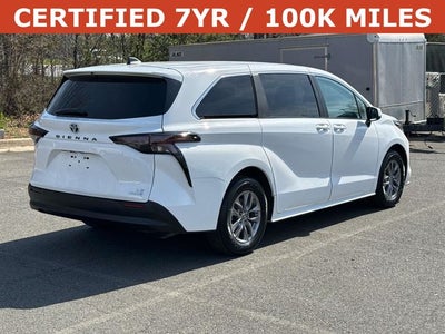 2024 Toyota Sienna LE 8 Passenger