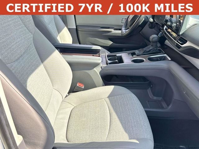 2024 Toyota Sienna LE 8 Passenger