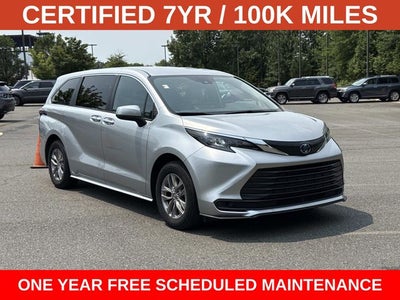 2025 Toyota Sienna LE 8 Passenger