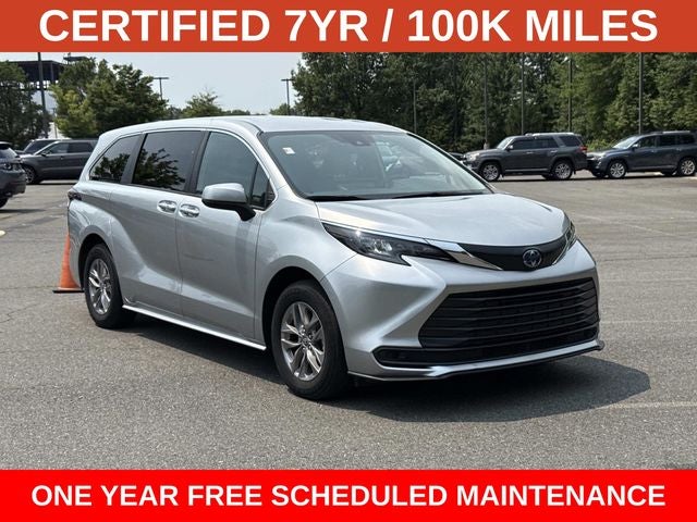 2025 Toyota Sienna LE 8 Passenger