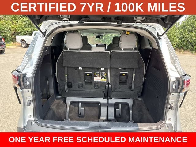 2025 Toyota Sienna LE 8 Passenger