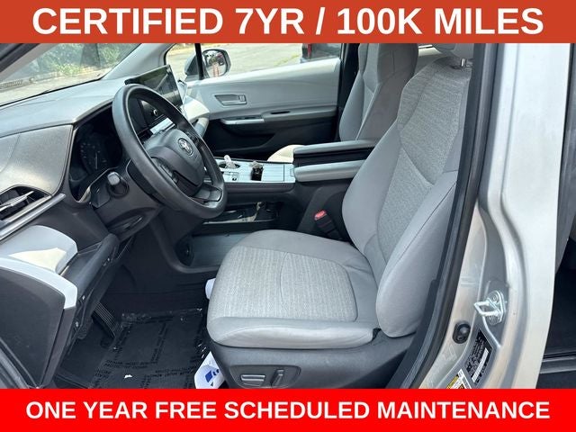 2025 Toyota Sienna LE 8 Passenger