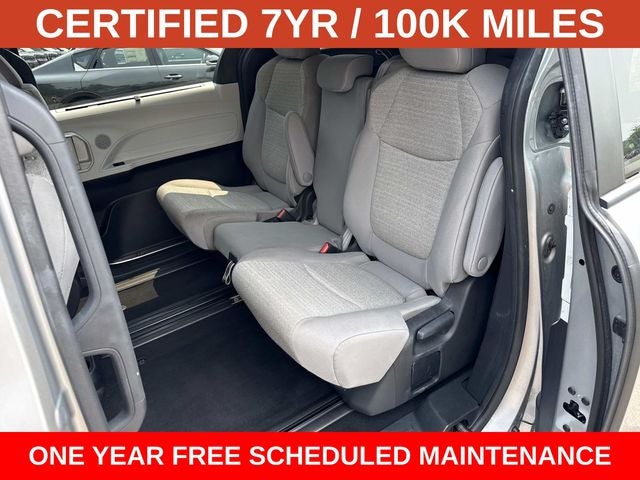 2025 Toyota Sienna LE 8 Passenger