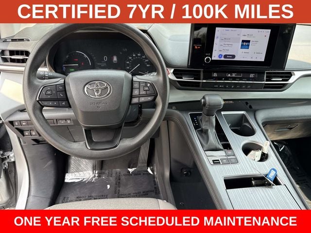 2025 Toyota Sienna LE 8 Passenger