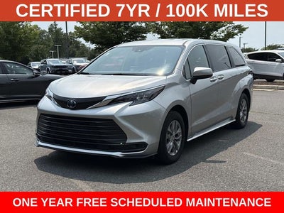 2025 Toyota Sienna LE 8 Passenger