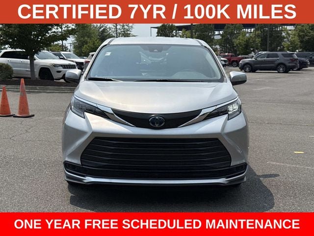 2025 Toyota Sienna LE 8 Passenger