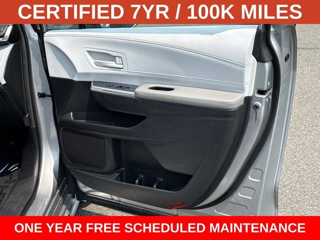 2025 Toyota Sienna LE 8 Passenger