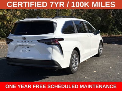 2026 Toyota Sienna LE 8 Passenger