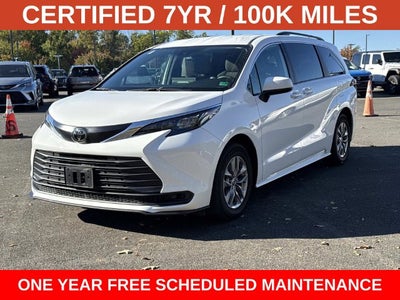2026 Toyota Sienna LE 8 Passenger
