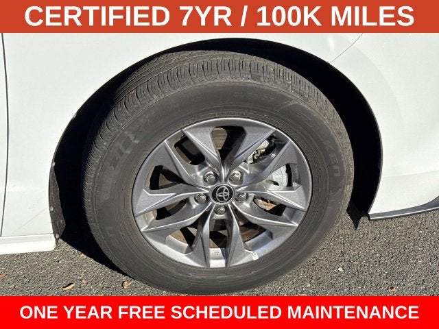 2026 Toyota Sienna LE 8 Passenger