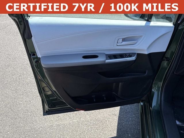 2025 Toyota Sienna LE 8 Passenger