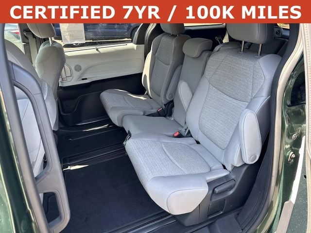 2025 Toyota Sienna LE 8 Passenger