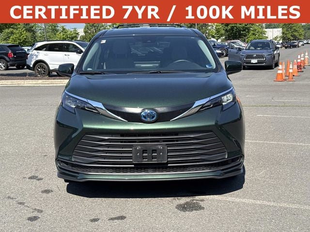 2025 Toyota Sienna LE 8 Passenger