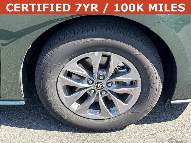 2025 Toyota Sienna LE 8 Passenger