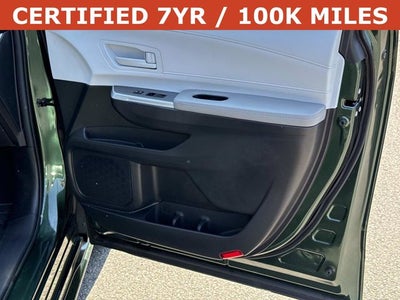 2025 Toyota Sienna LE 8 Passenger