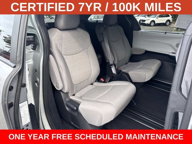 2025 Toyota Sienna LE 8 Passenger