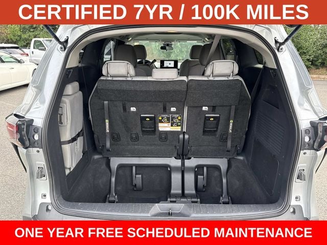2025 Toyota Sienna LE 8 Passenger