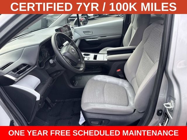 2025 Toyota Sienna LE 8 Passenger