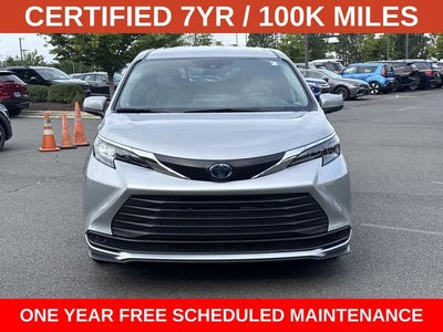 2025 Toyota Sienna LE 8 Passenger