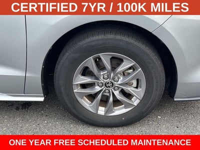 2025 Toyota Sienna LE 8 Passenger