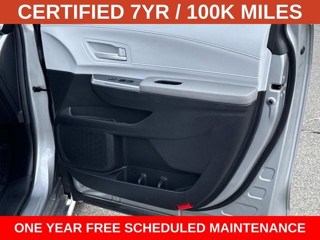 2025 Toyota Sienna LE 8 Passenger