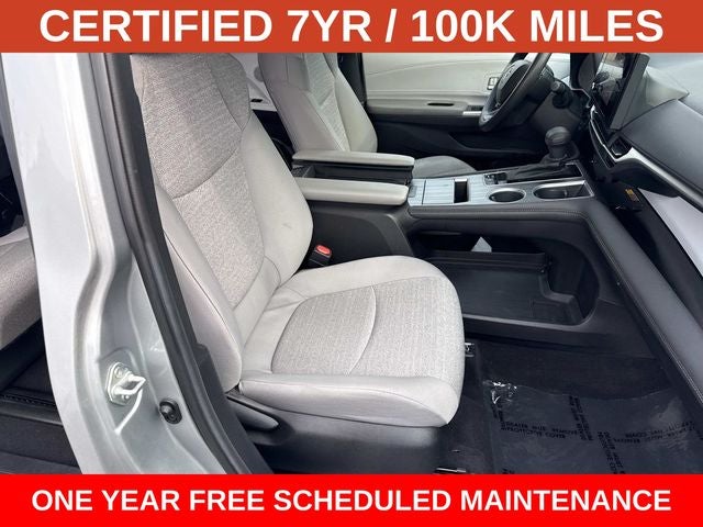 2025 Toyota Sienna LE 8 Passenger