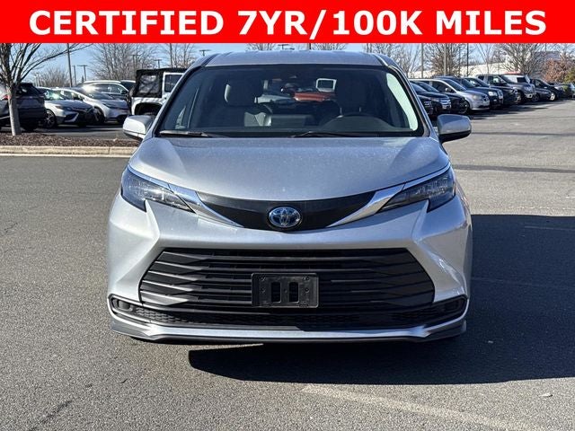 2024 Toyota Sienna LE 8 Passenger