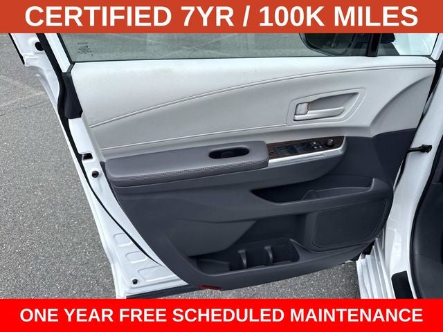 2024 Toyota Sienna LE 8 Passenger