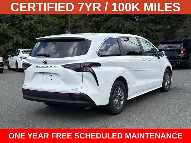 2024 Toyota Sienna LE 8 Passenger