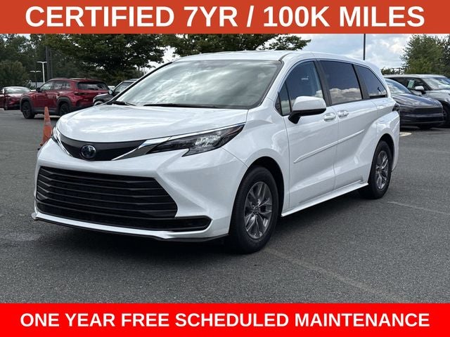 2024 Toyota Sienna LE 8 Passenger