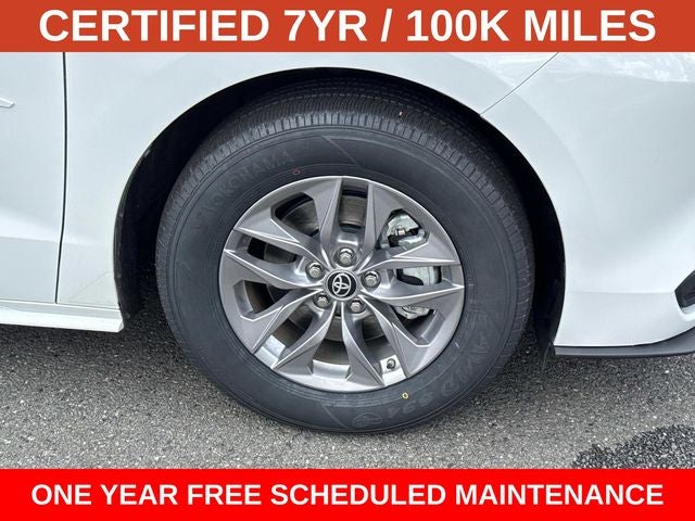 2024 Toyota Sienna LE 8 Passenger