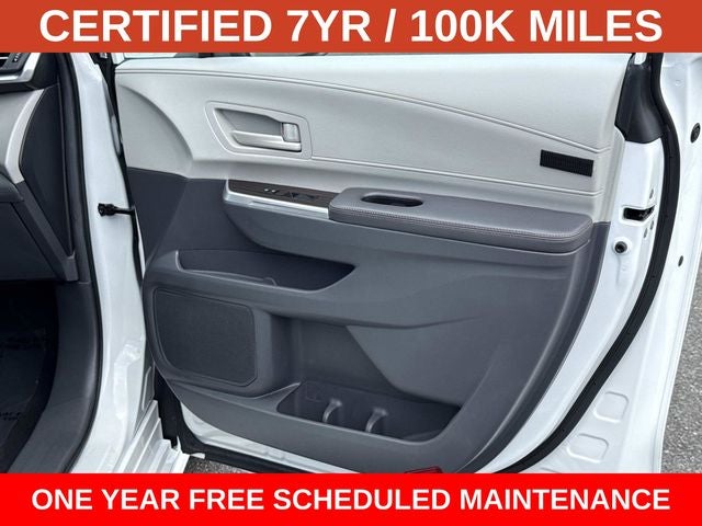 2024 Toyota Sienna LE 8 Passenger