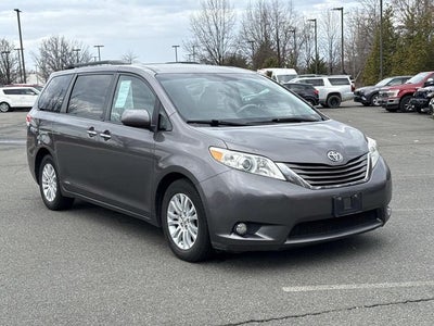 2011 Toyota Sienna XLE