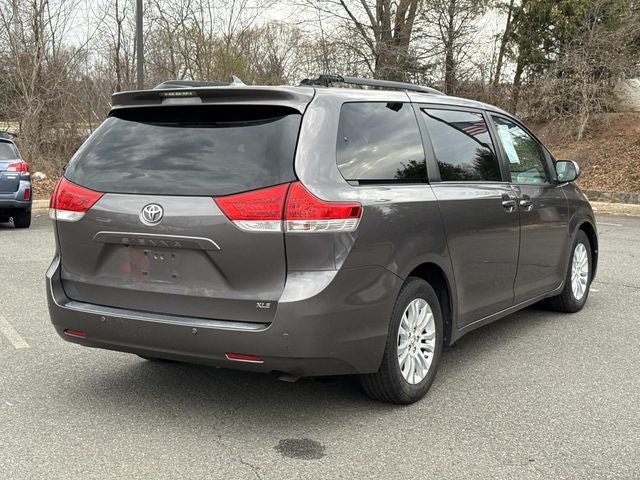2011 Toyota Sienna XLE